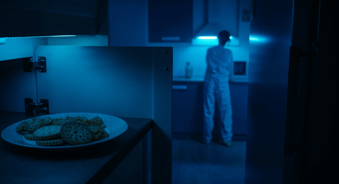 Why Your Midnight Biscuit Is Quietly Waging War on Your Sleep